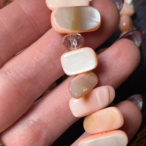 Vintage Handmade Pink Natural Shell & Aurora Borealis Beaded Bracelet Set of 4 - Picture 7 of 7